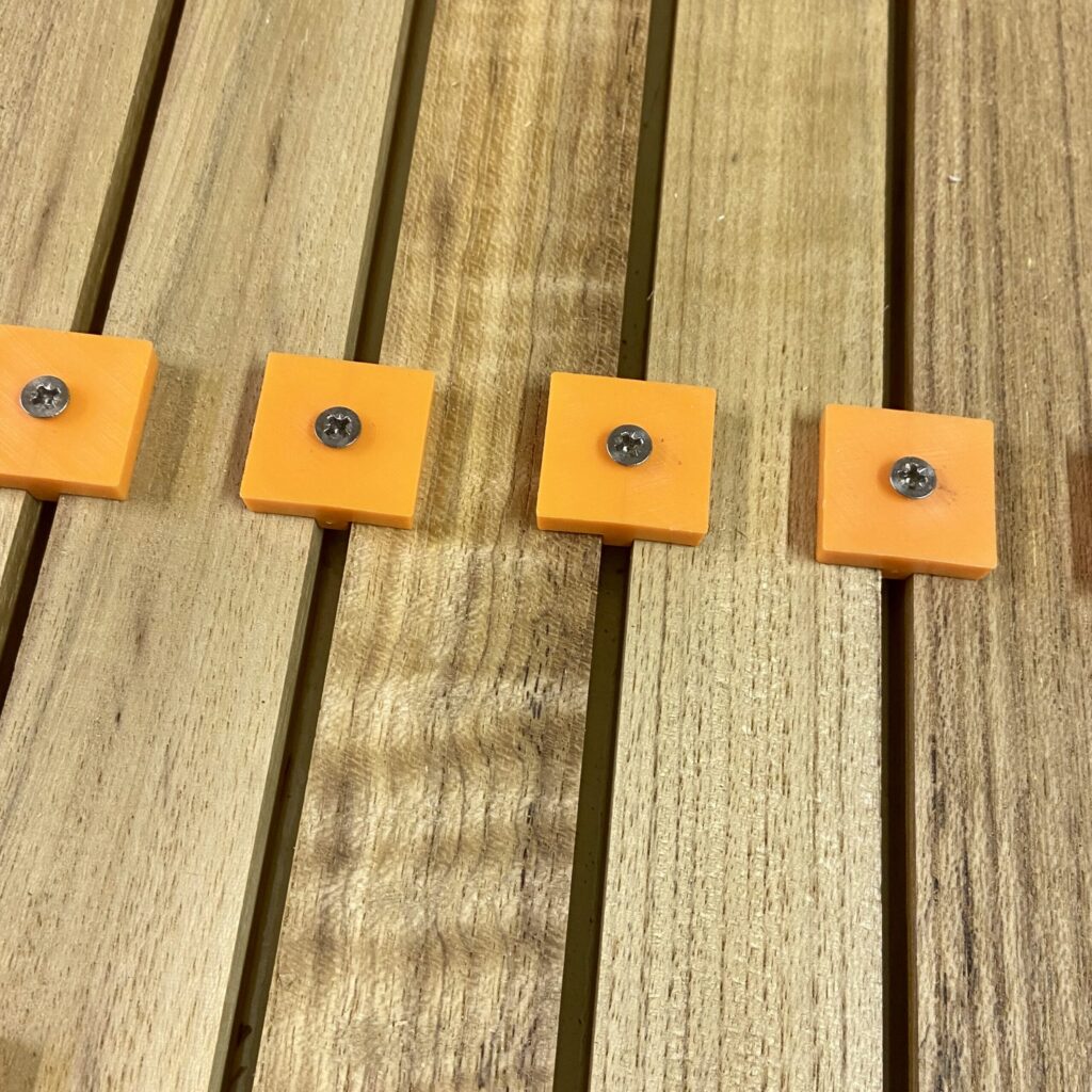 Abstandshalter für Teakstabdeckbau <i> 100 Stück </i>  <i> verschiedene Abstände </i>