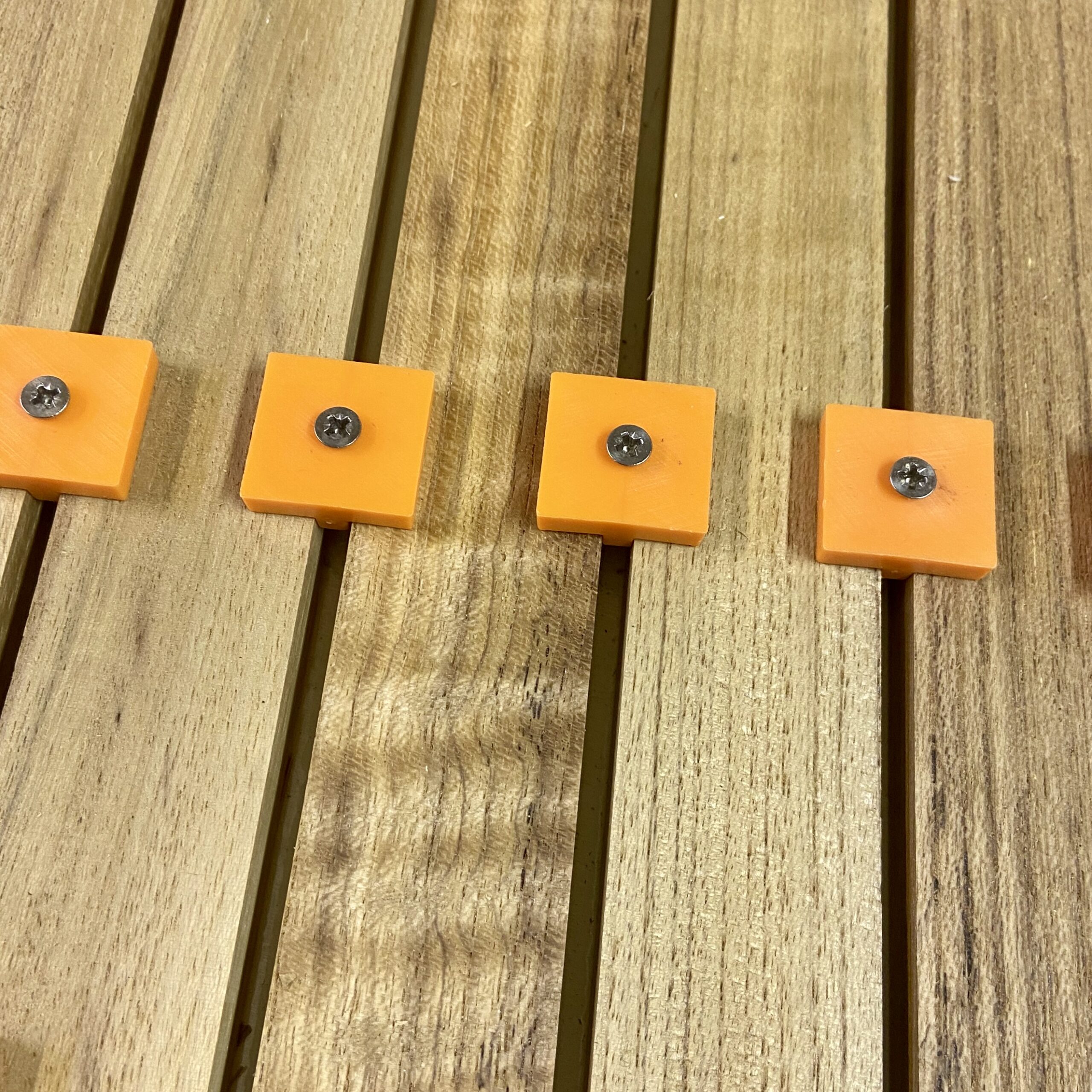 Abstandshalter für Teakstabdeckbau<i>100 Stück</i><i>verschiedene Abstände</i>