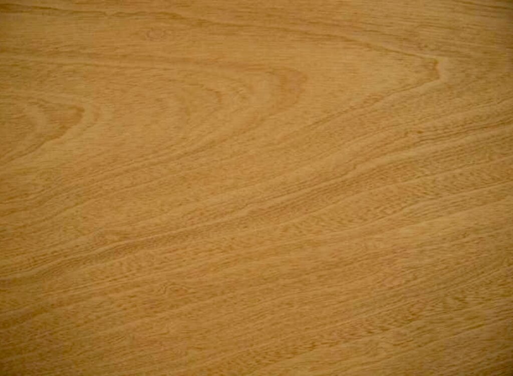Sapeli-Mahagoni Bootsbausperrholz Premium <i> beidseitig ca. 1,3 mm Schälfurnier </i> <i> Innenlage Okoumé </i> <i> Plattengröße ab 244 x 122 cm </i>