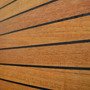 Teak Stabdecksplatte dunkle Ader <i> ohne Trägerplatte, flexibel und massiv </i> <i> 5 mm Decksstäbe </i> <i> Plattegröße ab 40-50 x 38,6 cm </i>